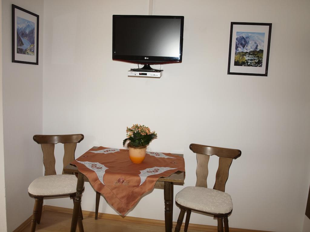 Urblhof Apartment Leutasch Room photo